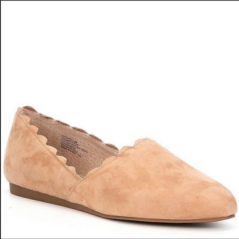CHELSEA & VIOLET Clara Suede Leather Scalloped Flats Tan Beige Size 11